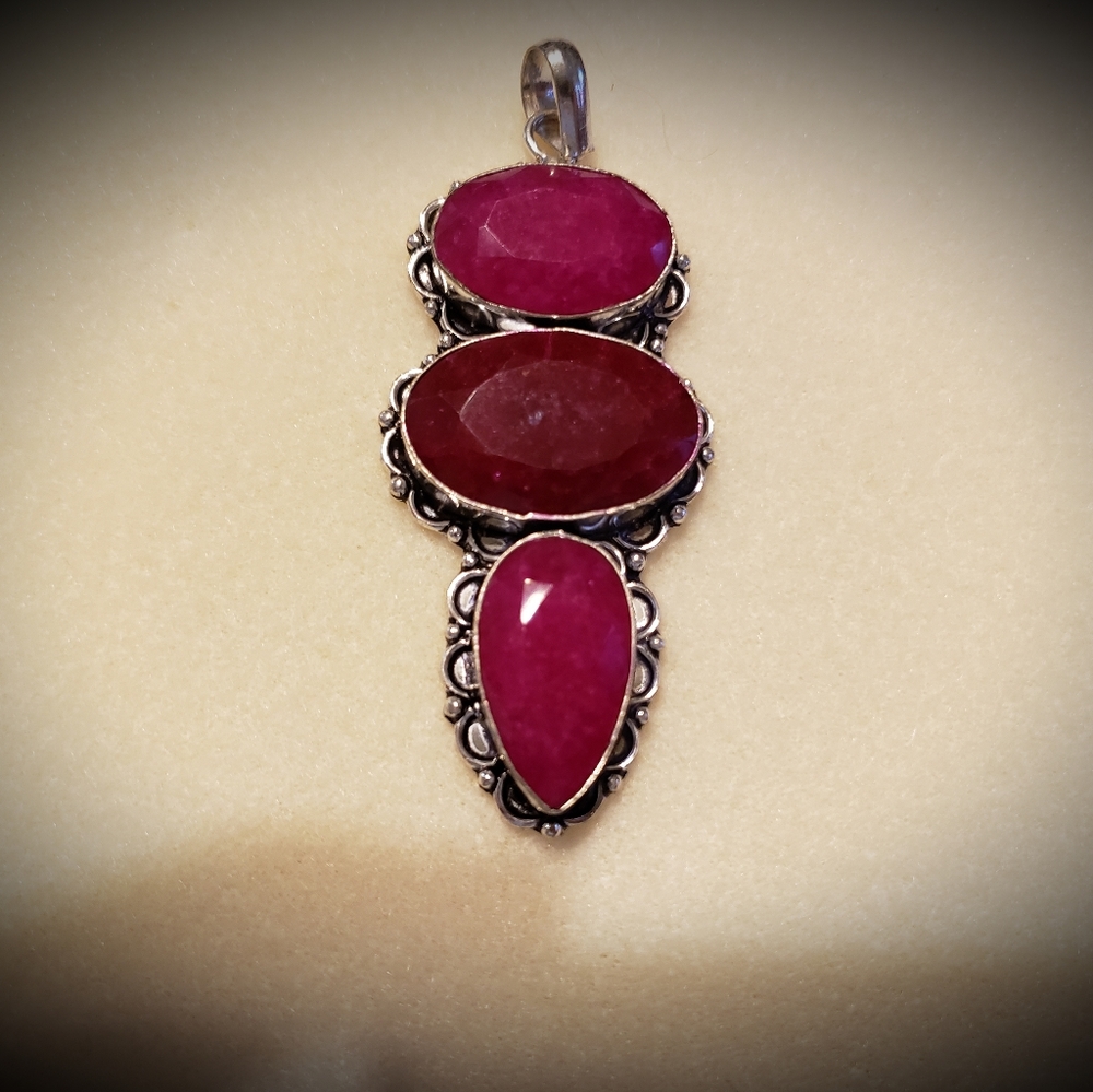 Silver tone Pendant